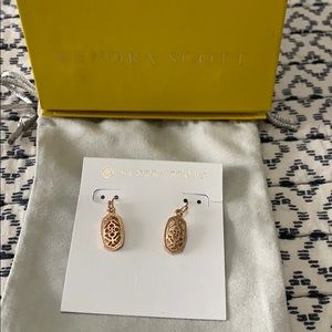 Kendra earrings with bag and box